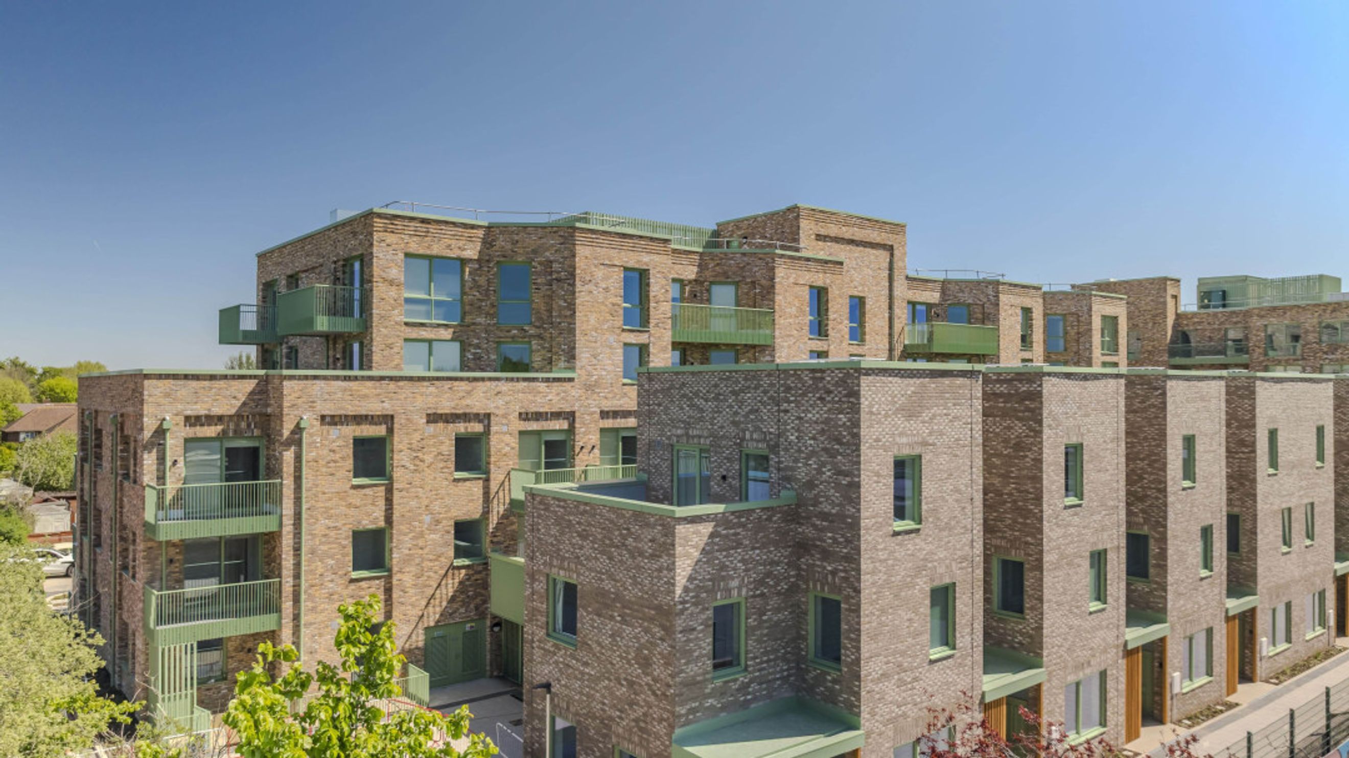 Property photo 1 of 10 for Rushdene Cresent, Northolt