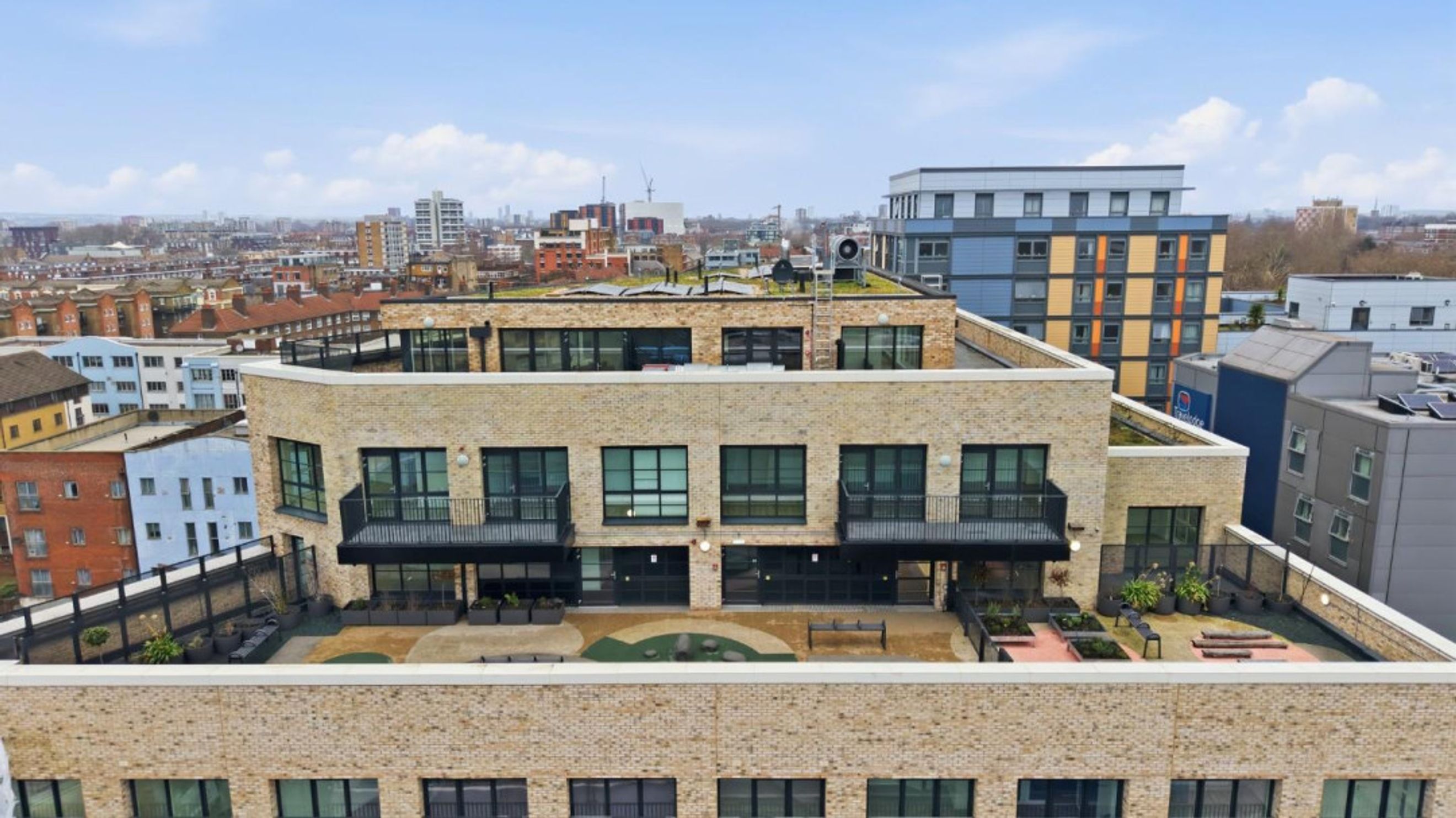 Property photo 11 of 16 for Herald Street, London