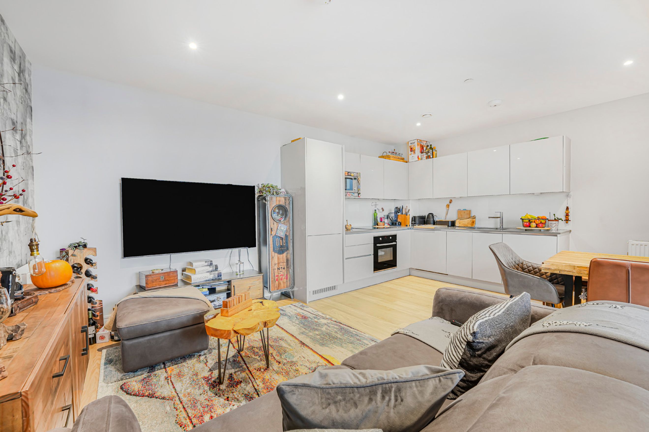 Property photo 2 of 17 for Keel Apartments, Greyhound Parade