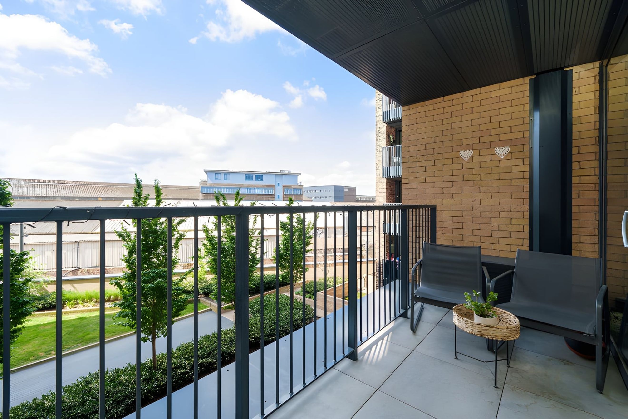Property photo 4 of 10 for Greyhound Parade, Summerstown