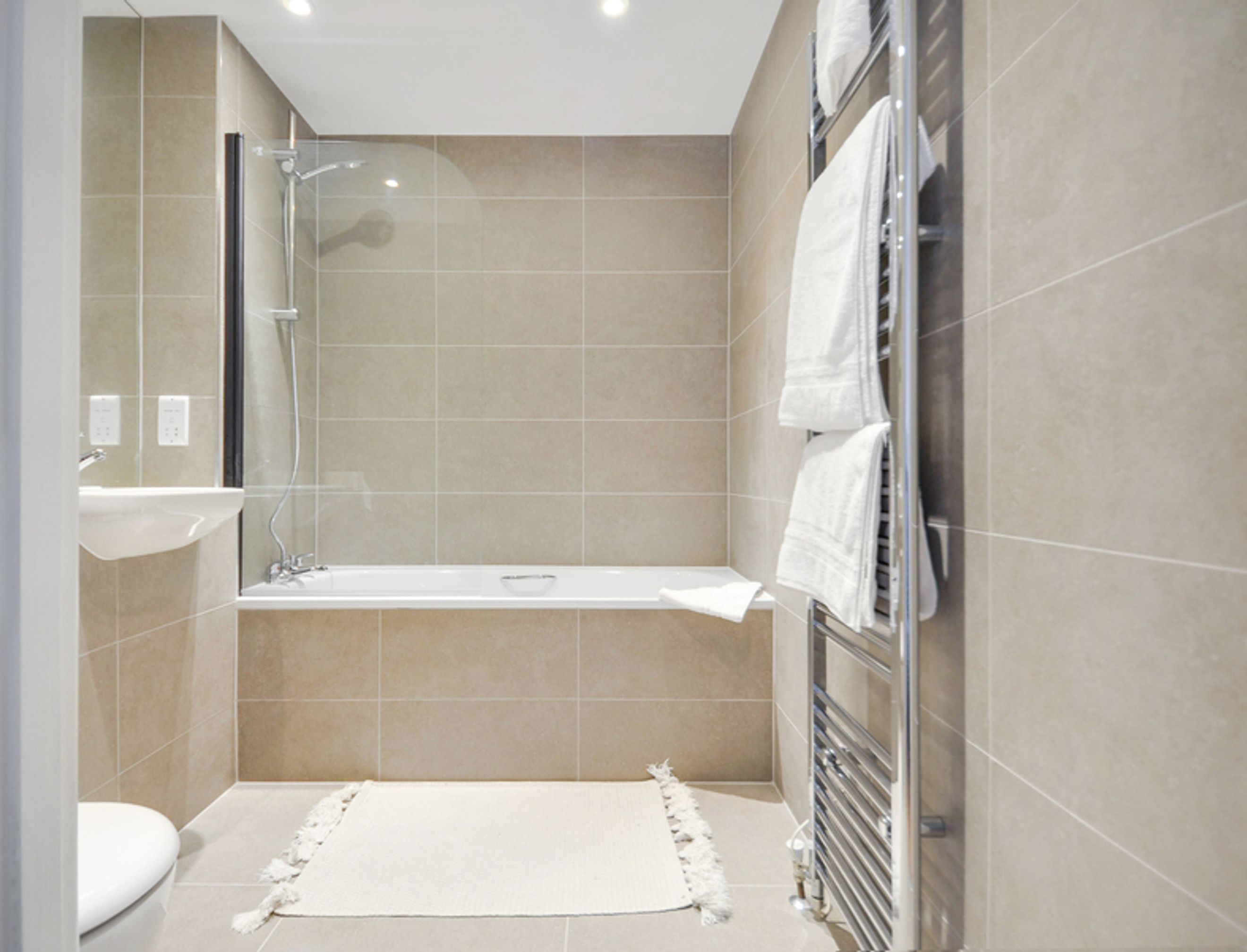 Property photo 15 of 23 for Alestan House, Freston Road