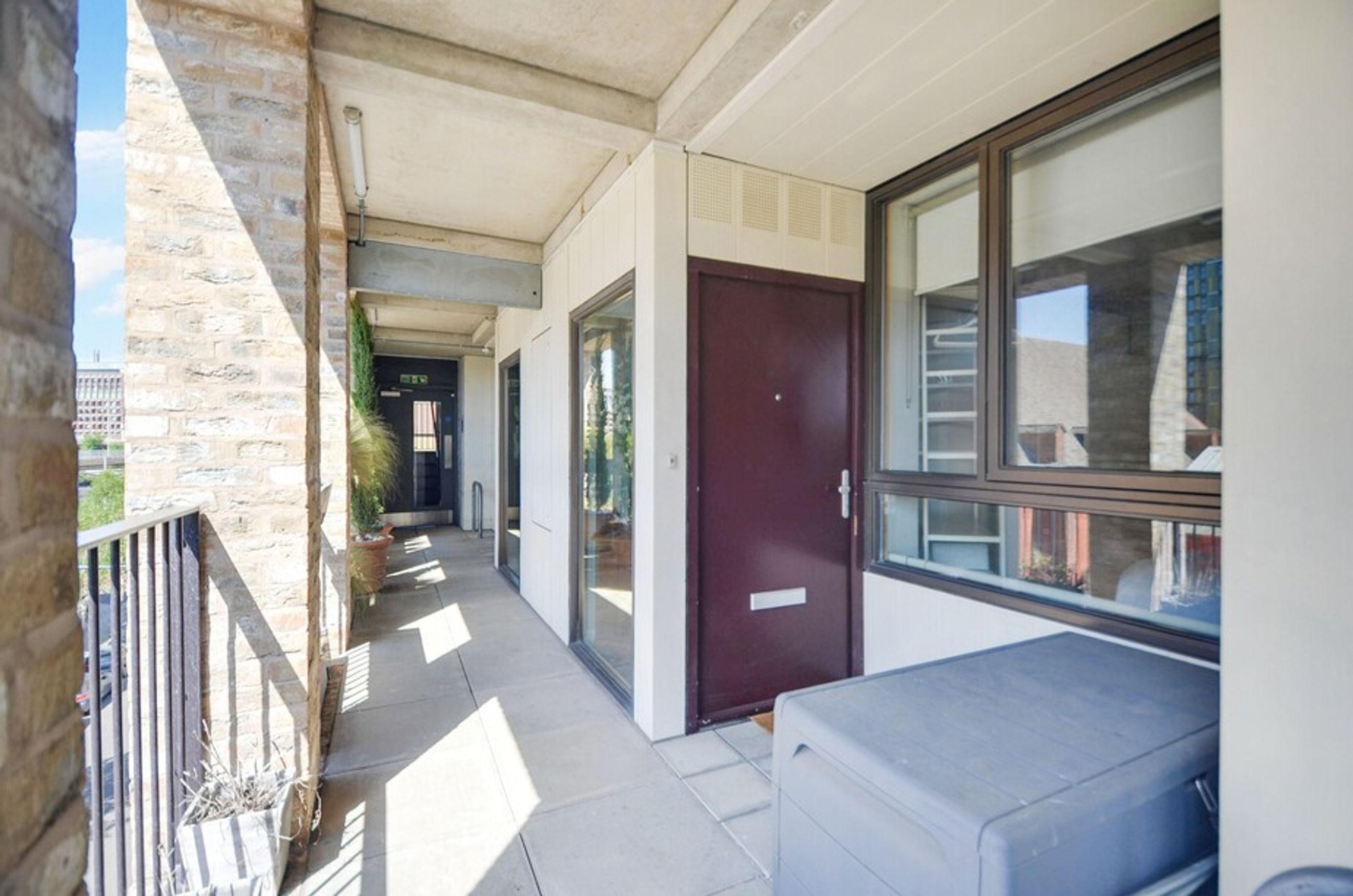 Property photo 21 of 23 for Alestan House, Freston Road