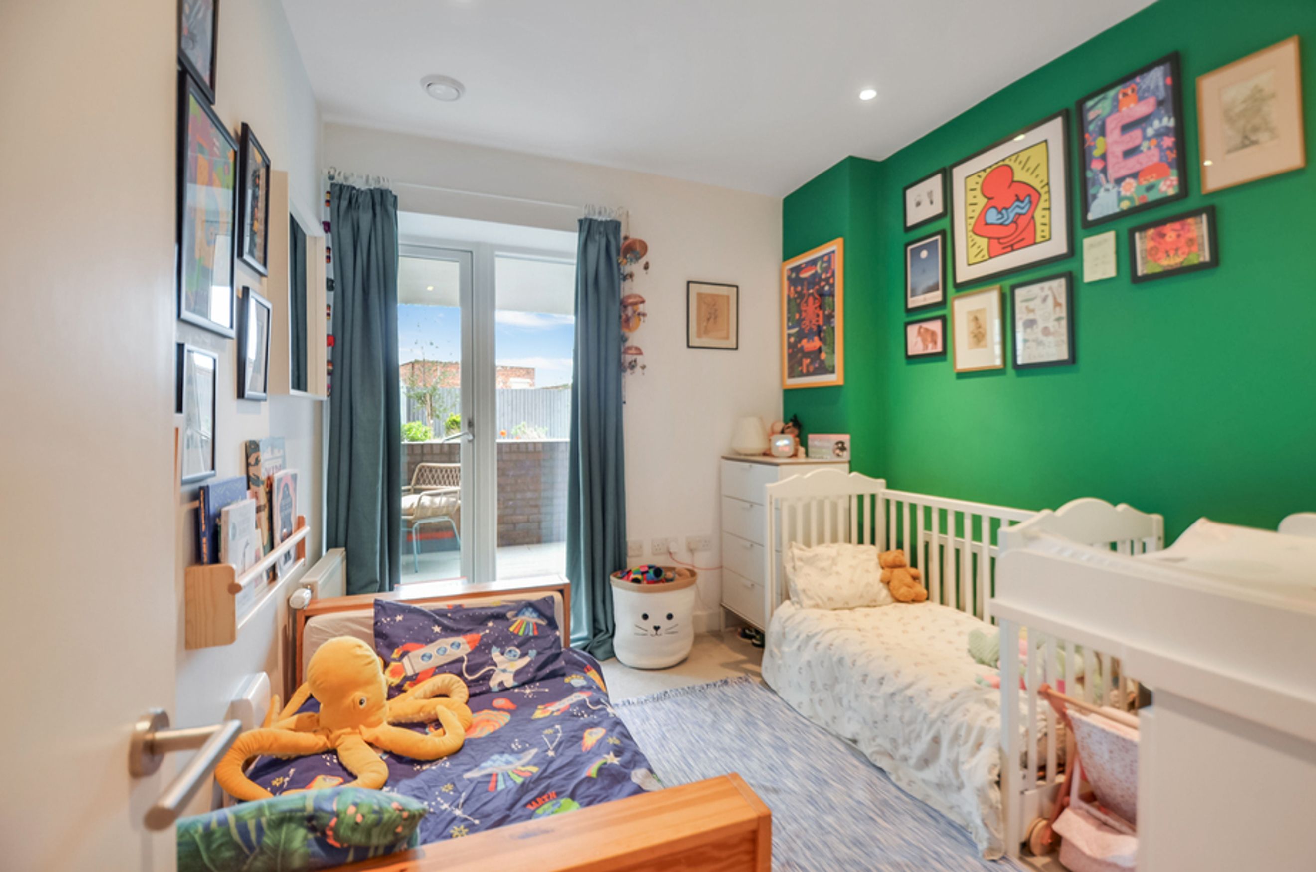 Property photo 14 of 25 for Squire house, 290 Camberwell Road