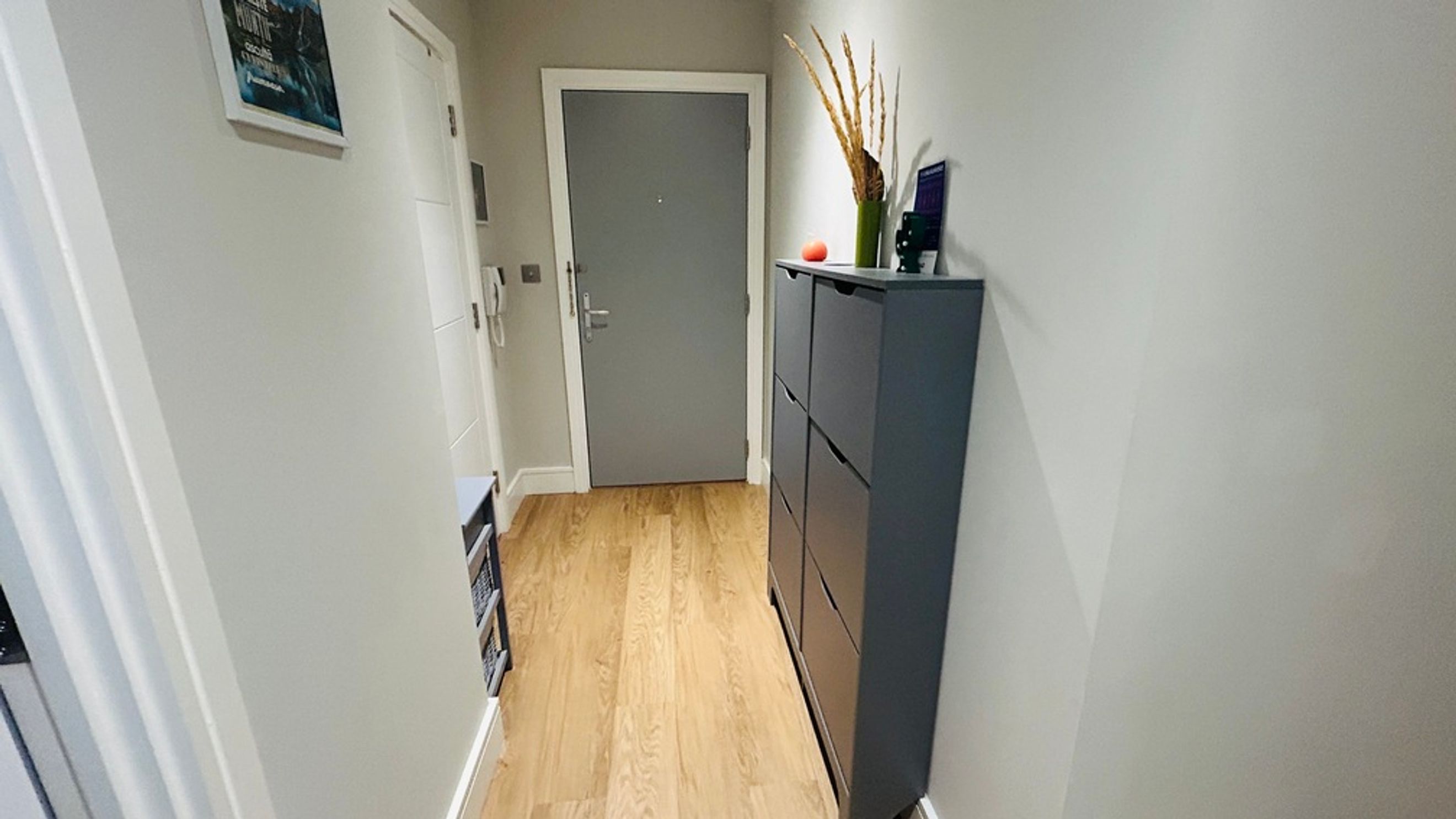 Property photo 9 of 10 for Bushane Court, Greyhound Parade