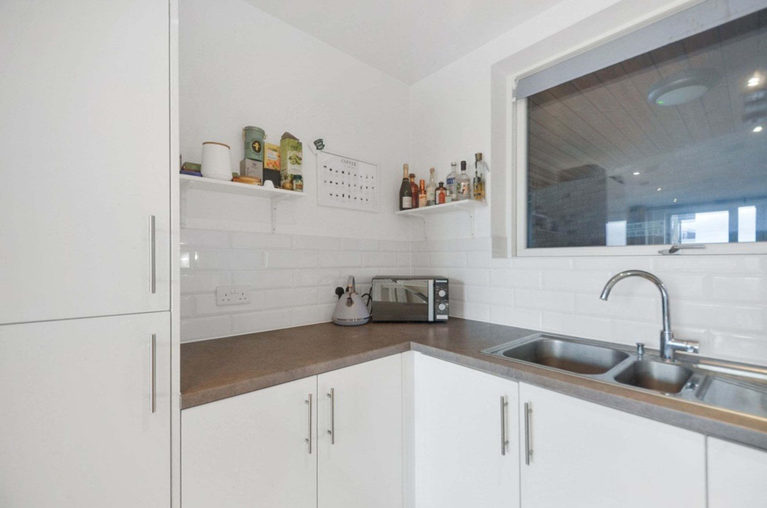 Property photo 11 of 25 for Caledonian Point, 34 Norman Road