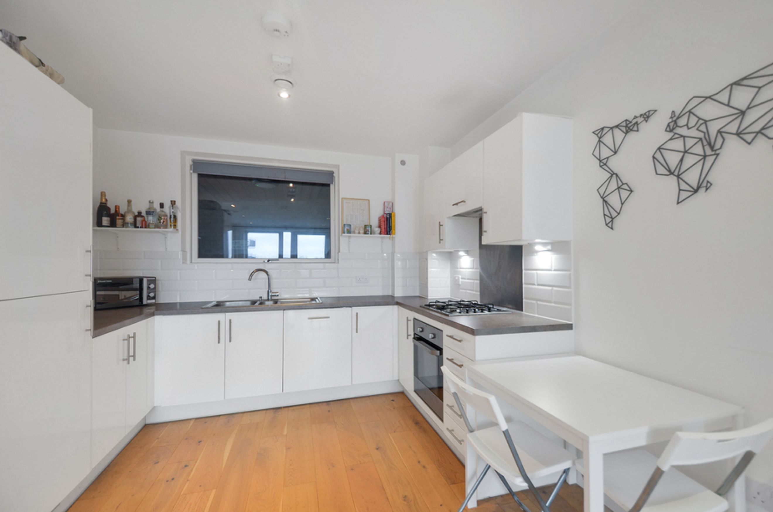 Property photo 9 of 25 for Caledonian Point, 34 Norman Road