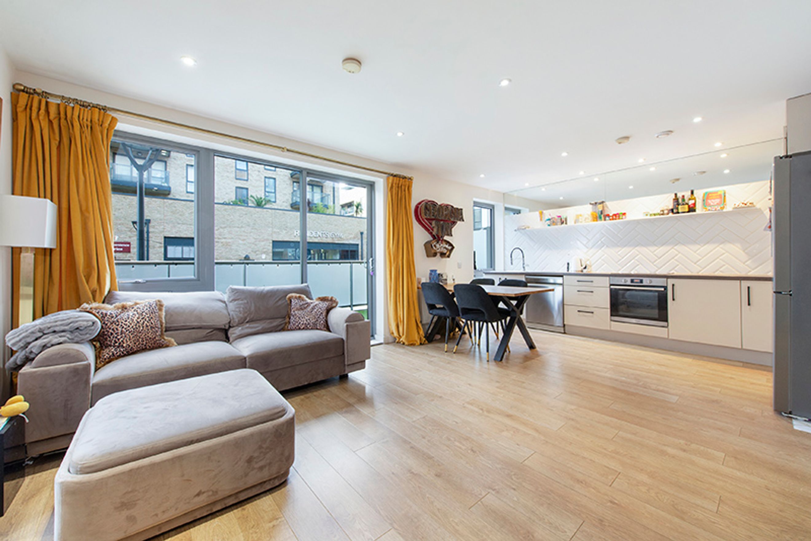 Property photo 1 of 18 for Felix point, 5 Epstein Square
