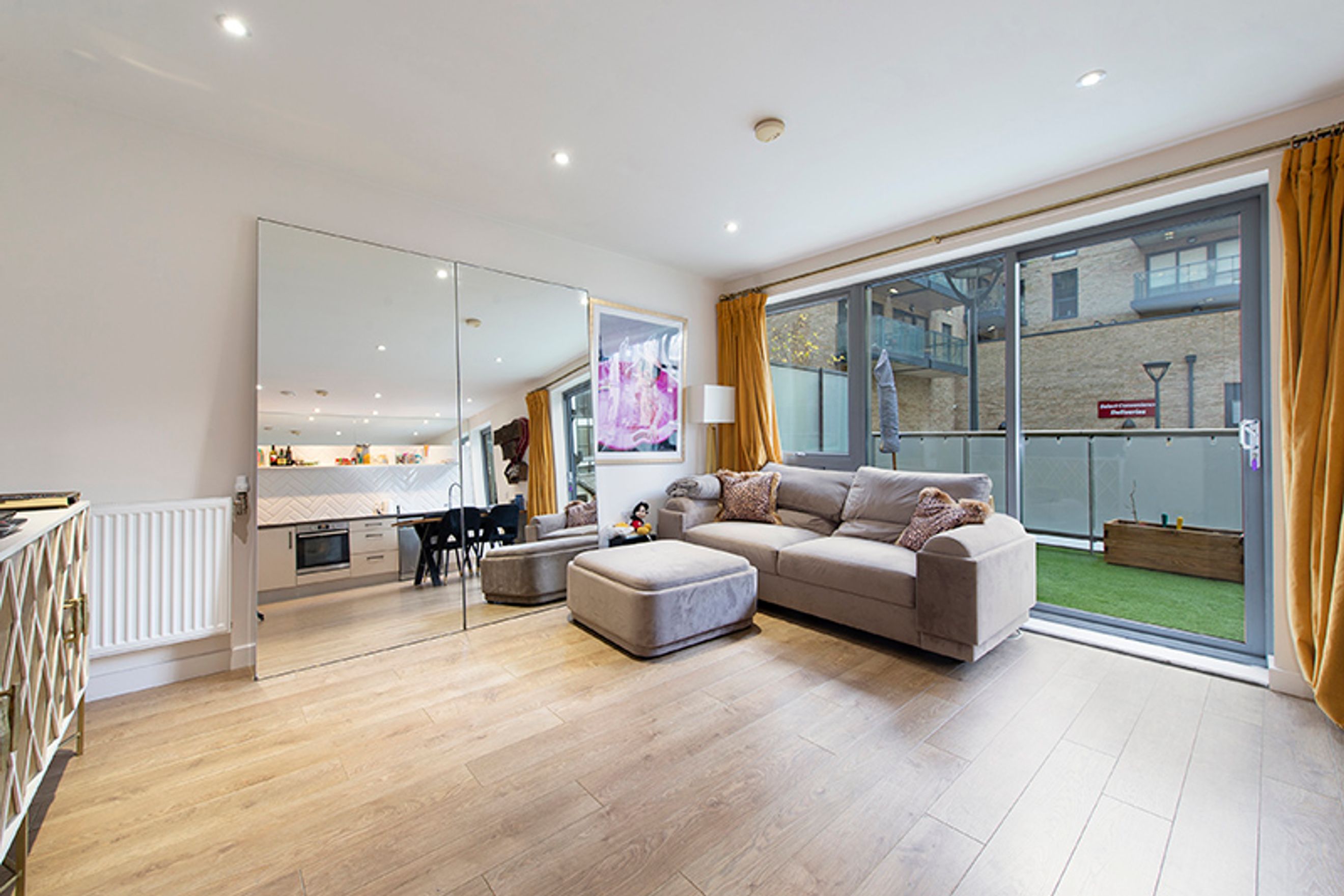 Property photo 2 of 18 for Felix point, 5 Epstein Square